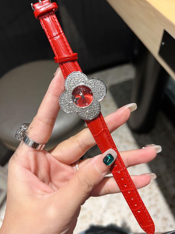 ブランド時計角部分ディテール